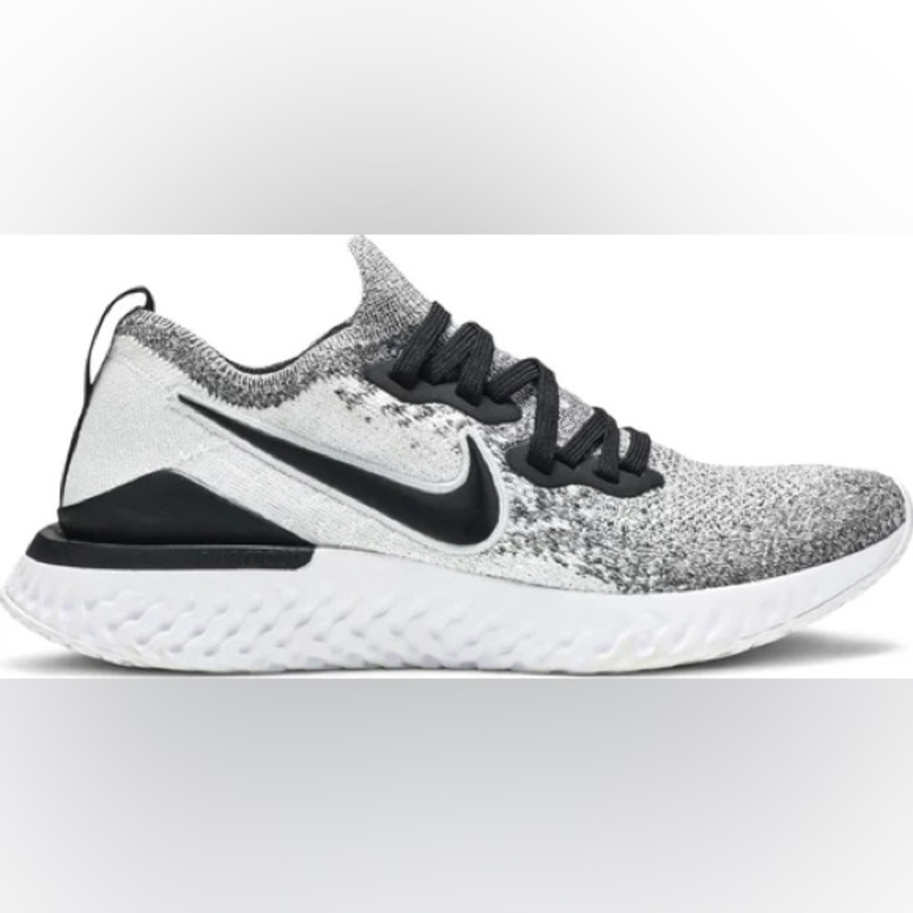 Nike Epic React Flyknit 2 Womens 7.5 lightly worn!